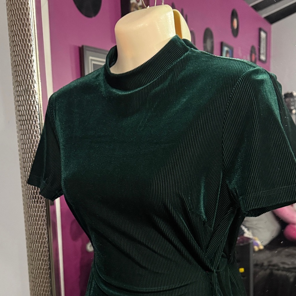 Dark Green Velvet Short Sleeve Mock Neck Dress